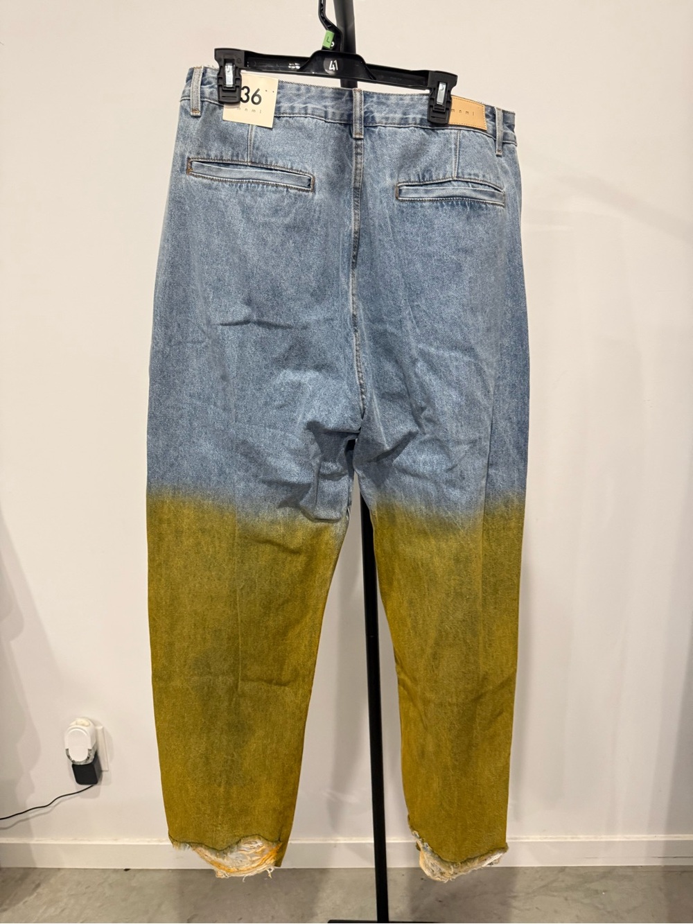 MNML Dual Gradient Washed Denim - Picture 4 of 6